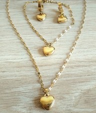 Set Bigiotteria In Acciaio Dorato Con Cuoricini, Collana, Bracciale E Orecchini 