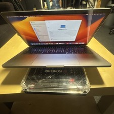 MacBook Pro 13" (2017) -