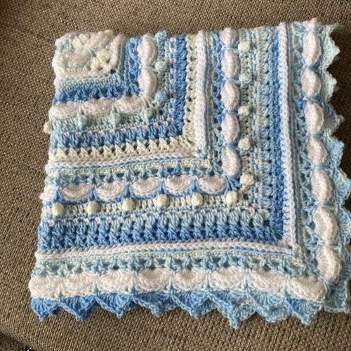 Handmadebyavril coperta - ✨handmadebyavril,