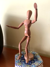 VECCHIO MANICHINO SNODATO IN LEGNO PER ARTISTI PERFETTO