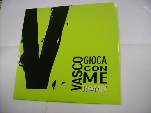 Vasco rossi gioca - -, con