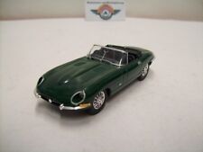 Jaguar E-Type Roadster, verde