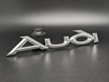 AUDI 133MM LOGO SIGLA EMBLEMA FREGIO STEMMA SCRITTA TARGHETTA BADGE TARGA NOME