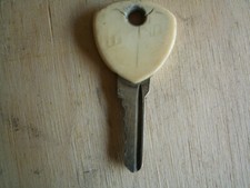 LANCIA FULVIA-FLAVIA CHIAVE  SERVIZI (PORTIERE-BENZ.- PORTAOGG. ORIGINALE LANCIA