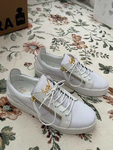 Giuseppe zanotti designer - zanotti,