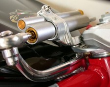 KIT AMMORTIZZATORE DI STERZO