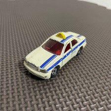 auto Tomy taxi privato Crown