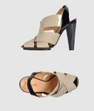 NIB POLLINI patent leather