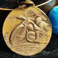 VECCHIA PIN SPILLA DISTINTIVO