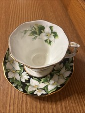 Tazze Da The Da Collezione Royal Albert Provincial Flowers , Trillium Anno1995