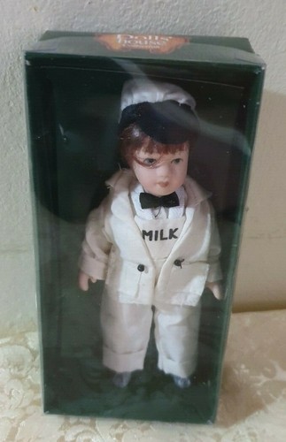 Dolls house - dolls',
