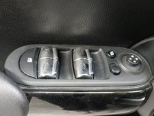 FRONT LEFT WINDOW REGULATOR