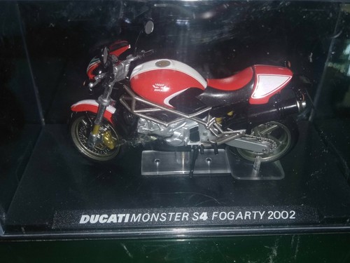 Ducati 900 monster s4 - 900,