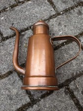 Oliera in rame stagnato con manico e beccuccio. Artigianato italiano.