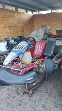 2 GoKart funzionanti + 1 telaio + 1 carrello 