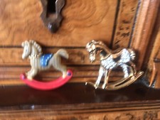 Rare! 2 Vintage Rocking Horse Brooch Spilla Cavallo a Dondolo