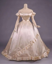 Abito da sposa spalle scoperte