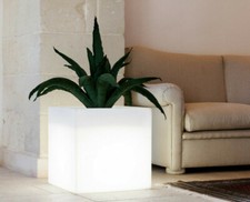 Vaso Cubo Moderno Luminoso Batteria LED RGB Multicolor Resina est/int h 35/45cm