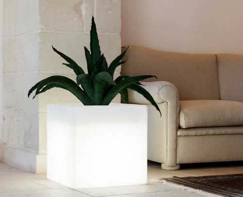Vaso cubo moderno - cubo, luminoso