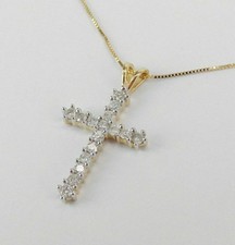 Collana con ciondolo croce