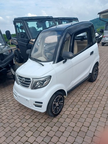 Quadriciclo scooter elettrico - quadriciclo,