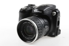Fujifilm FinePix S5600 -