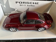 Modelli 1/18 UT Porsche 911 Turbo 27811 Met Borgogna ottime condizioni  