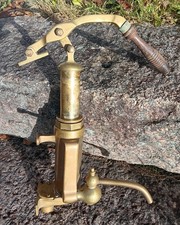 Pompa a mano galea marina