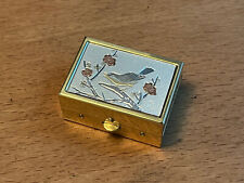 Juego de costura en miniatura con dedal en preciosa caja de metal