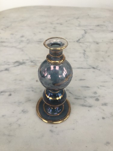 Vecchio vasetto vetro di - vasetto, in