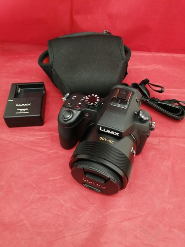 Fotocamera digitale compatta