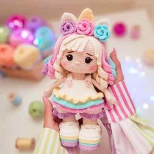 Peluche pupazzo bambina unicorno – bambola amigurumi fatta a mano 25 cm con corno e orecchie