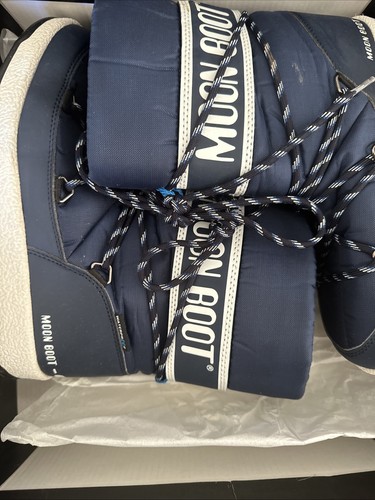 Moon boot - moon,