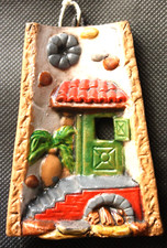 Tegola in terracotta e dipinta