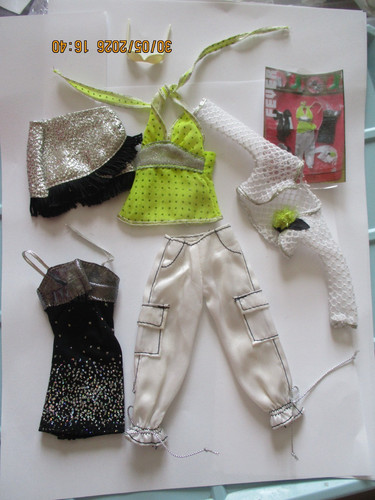 Tenue pour poupée - ,