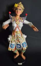 Vintage 16" Asian Arts Piya Chuansathira Dancing Siamese Thai Lady Doll (READ)
