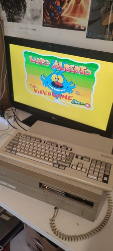 Commodore amiga 2000 - commodore,