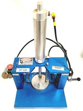 Pressa pneumatica piccola