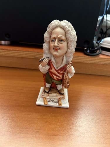 Capodimonte statuina musicista - capodimonte,