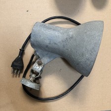 Vecchia Lampada Industriale A Muro