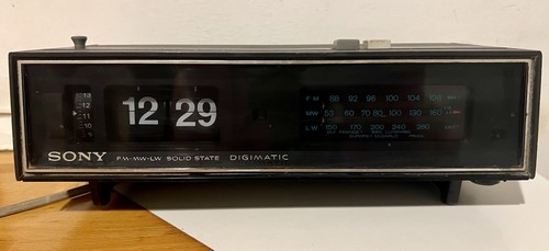 Radiosveglia flip clock - radiosveglia,