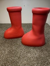 Stivali MSCHF grandi rossi