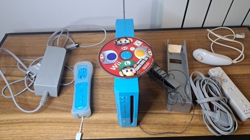 Nintendo wii blue limited - nintendo,
