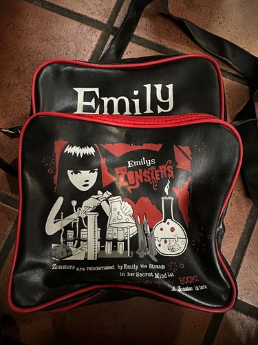 Emily the strange zonsters - emily,