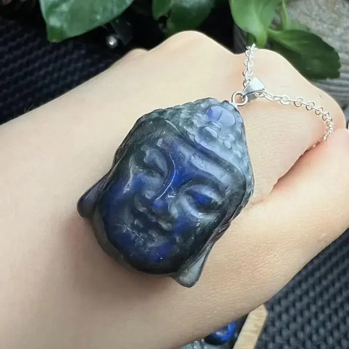 Ciondolo intaglio testa - , di