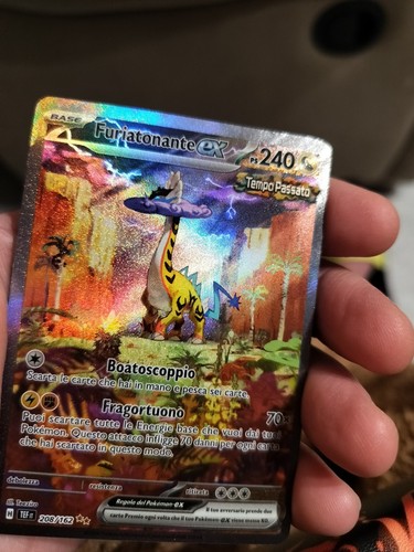 Carta pokemon furiatonante - carta,
