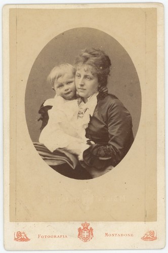 Armadio circa 1865 madre - circa, 1865.
