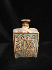 Antica bottiglia in maiolica
