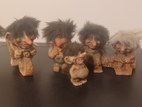 Lot nyform trolls - nyform,
