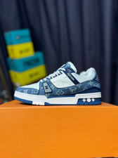 Size 10 - Louis Vuitton LV
